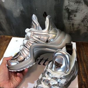 LV ARCHLIGHT SNEAKERS